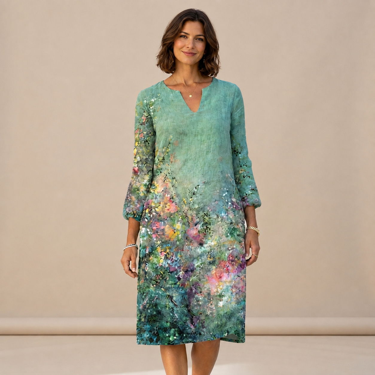 Ninna - Stilvolles und schmeichelhaftes Kleid mit V-Ausschnitt