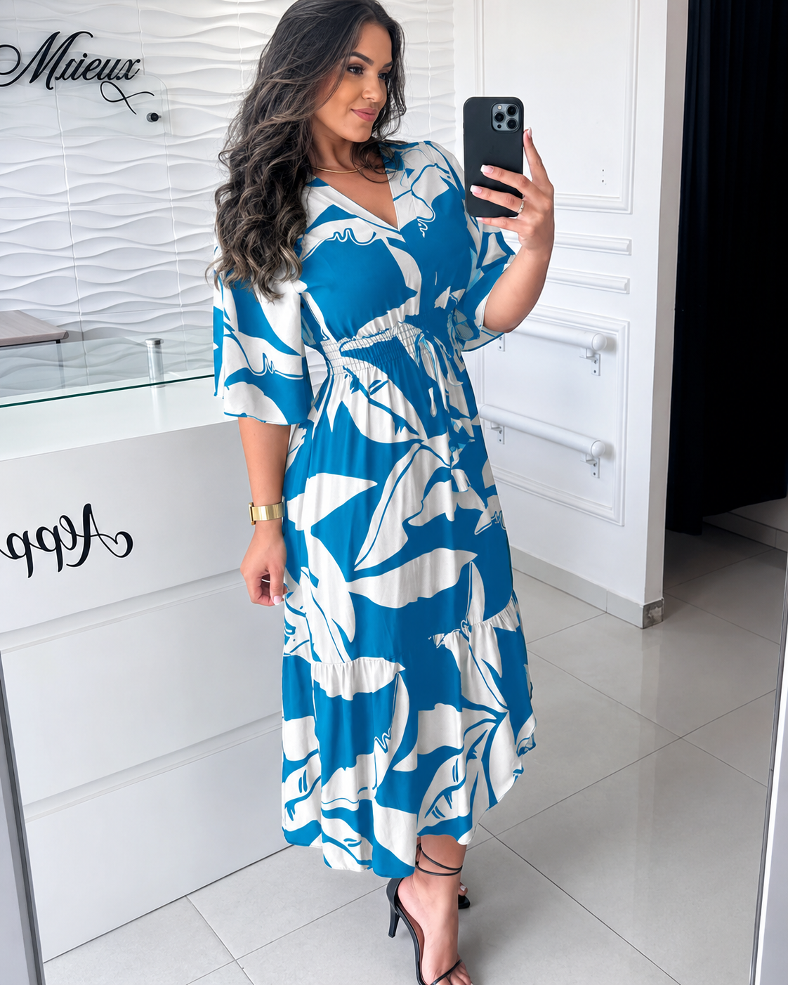 Agathe - Schickes Midikleid mit V-Ausschnitt