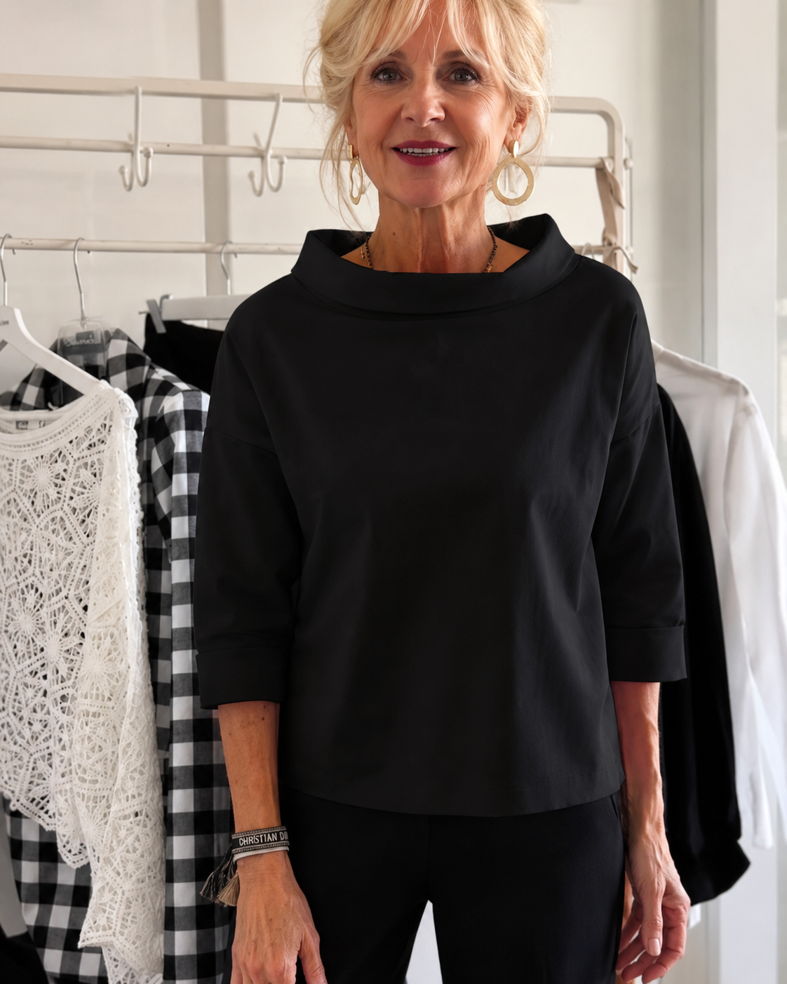 Elone - Stilvolle weite Bluse mit Kragen