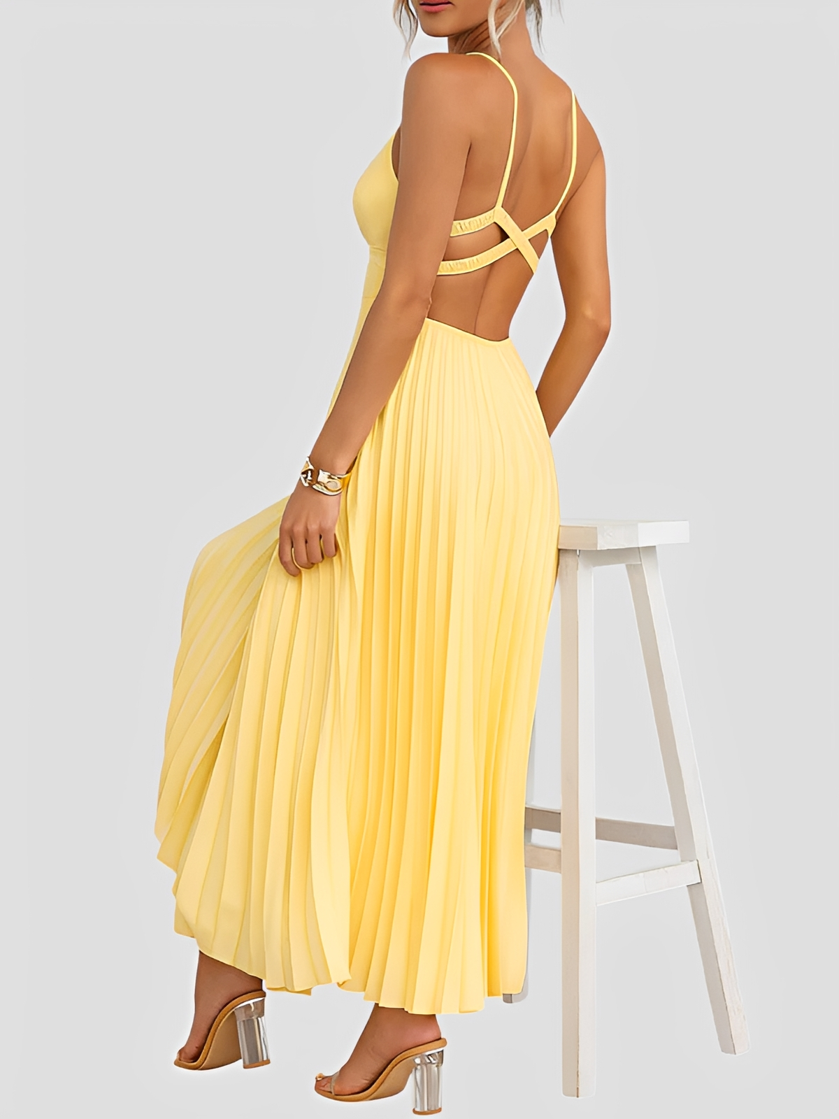 Anjanae - Stilvolles, plissiertes Kleid mit V-Ausschnitt