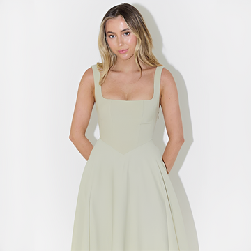Fioren - Schickes Midikleid mit Eckigem Ausschnitt