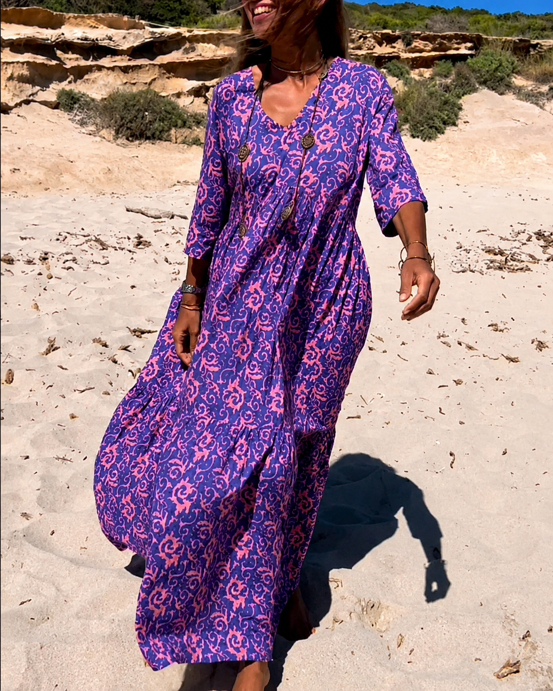 Lucienne - Trendiges V-Ausschnitt Kleid
