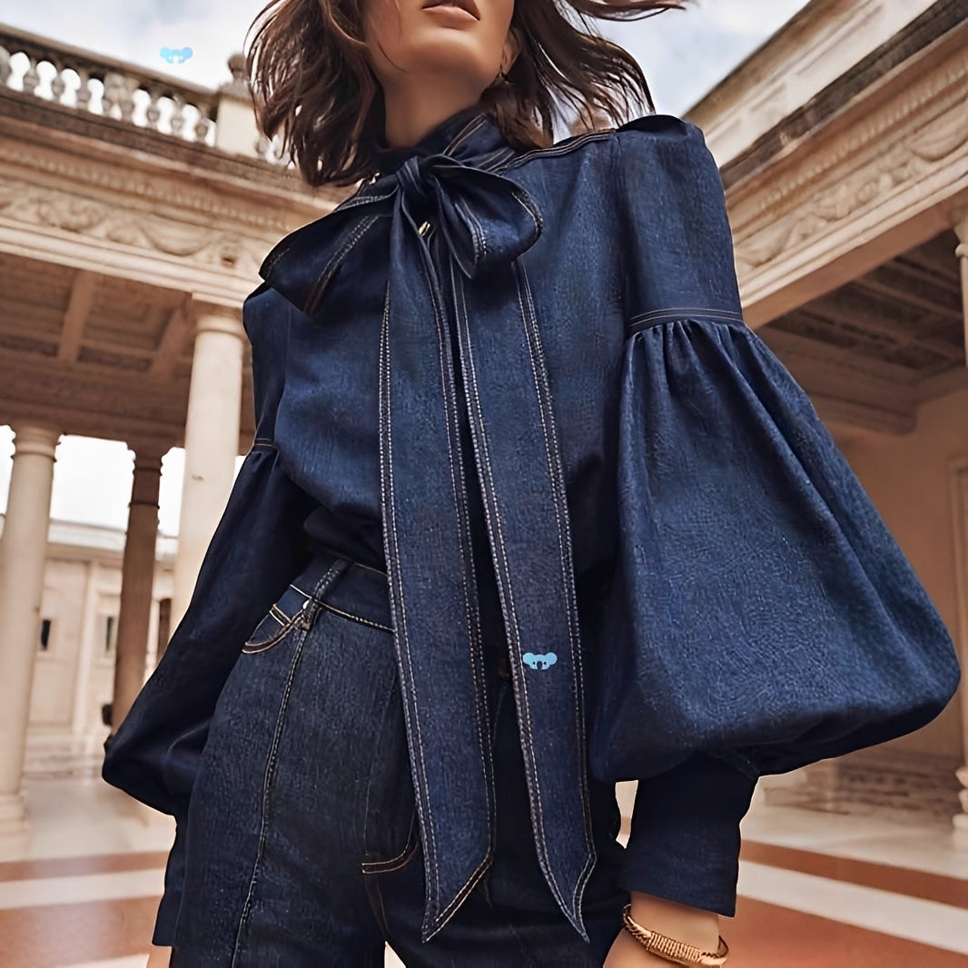 Jodie - Trendige Denim-Bluse mit Schleife