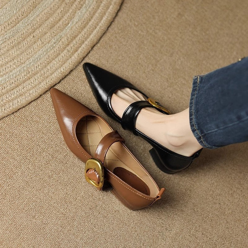 Teegan - Flache Schuhe mit spitzer Form und kleinem Absatz