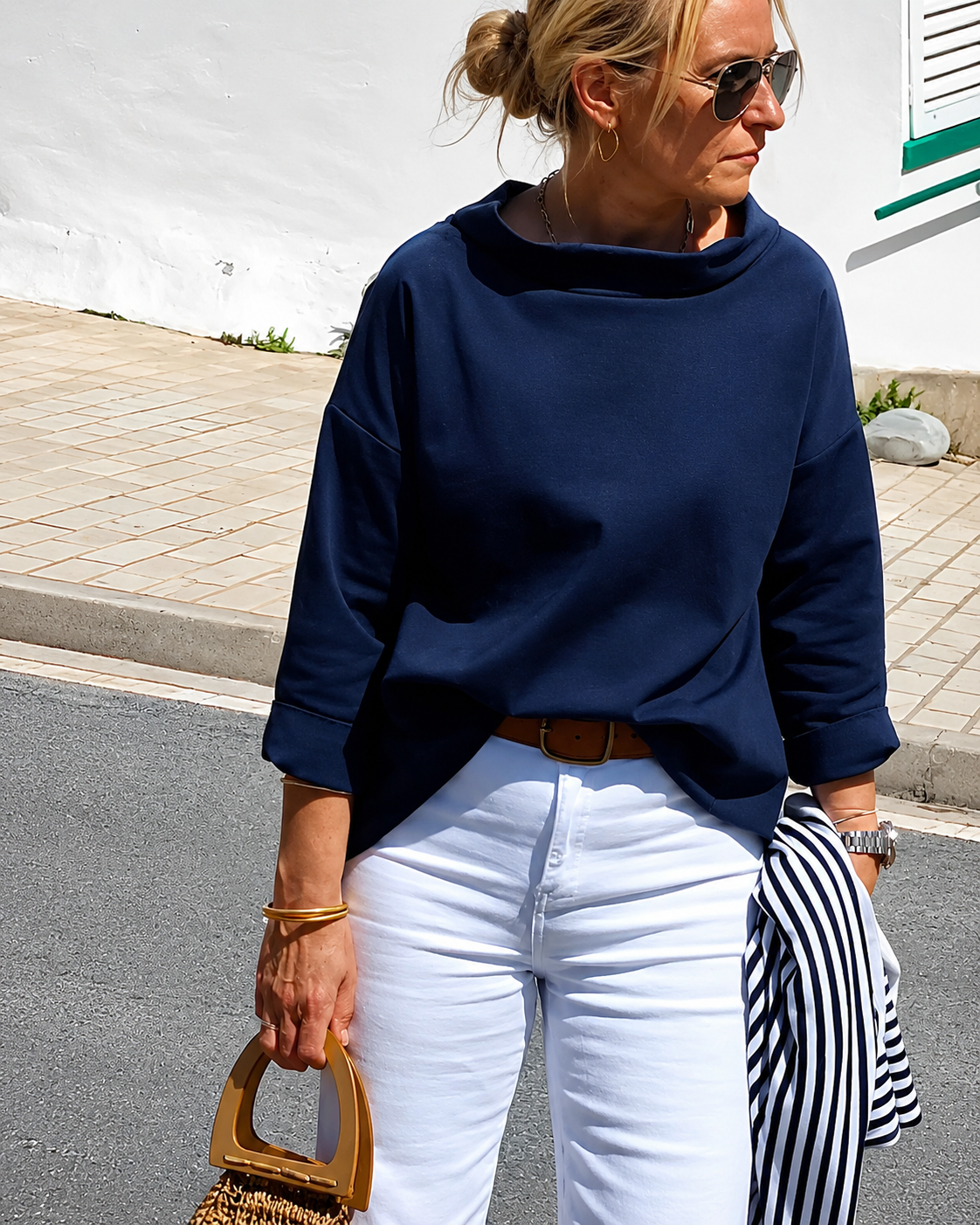 Elone - Stilvolle weite Bluse mit Kragen