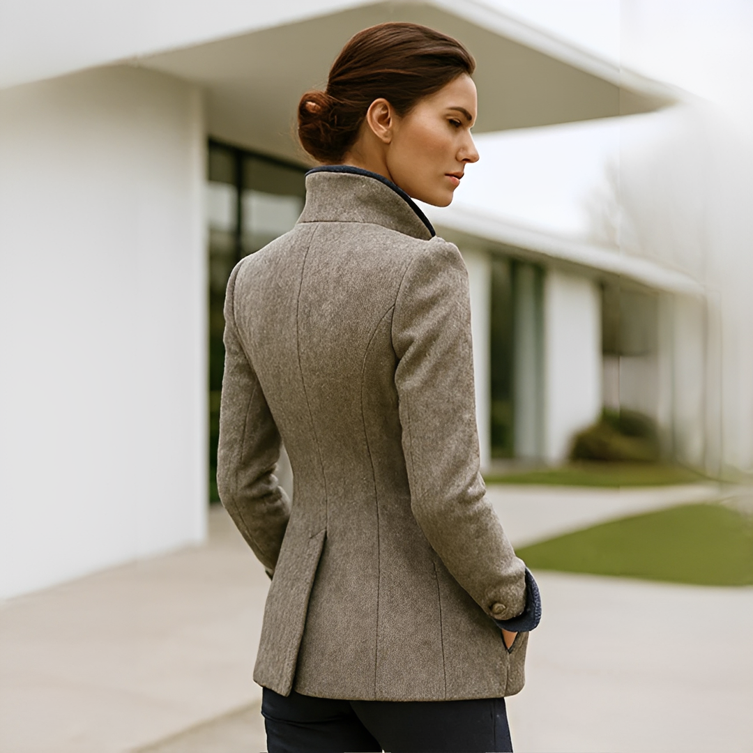 Valerie - Elegante Jacke mit hohem Kragen