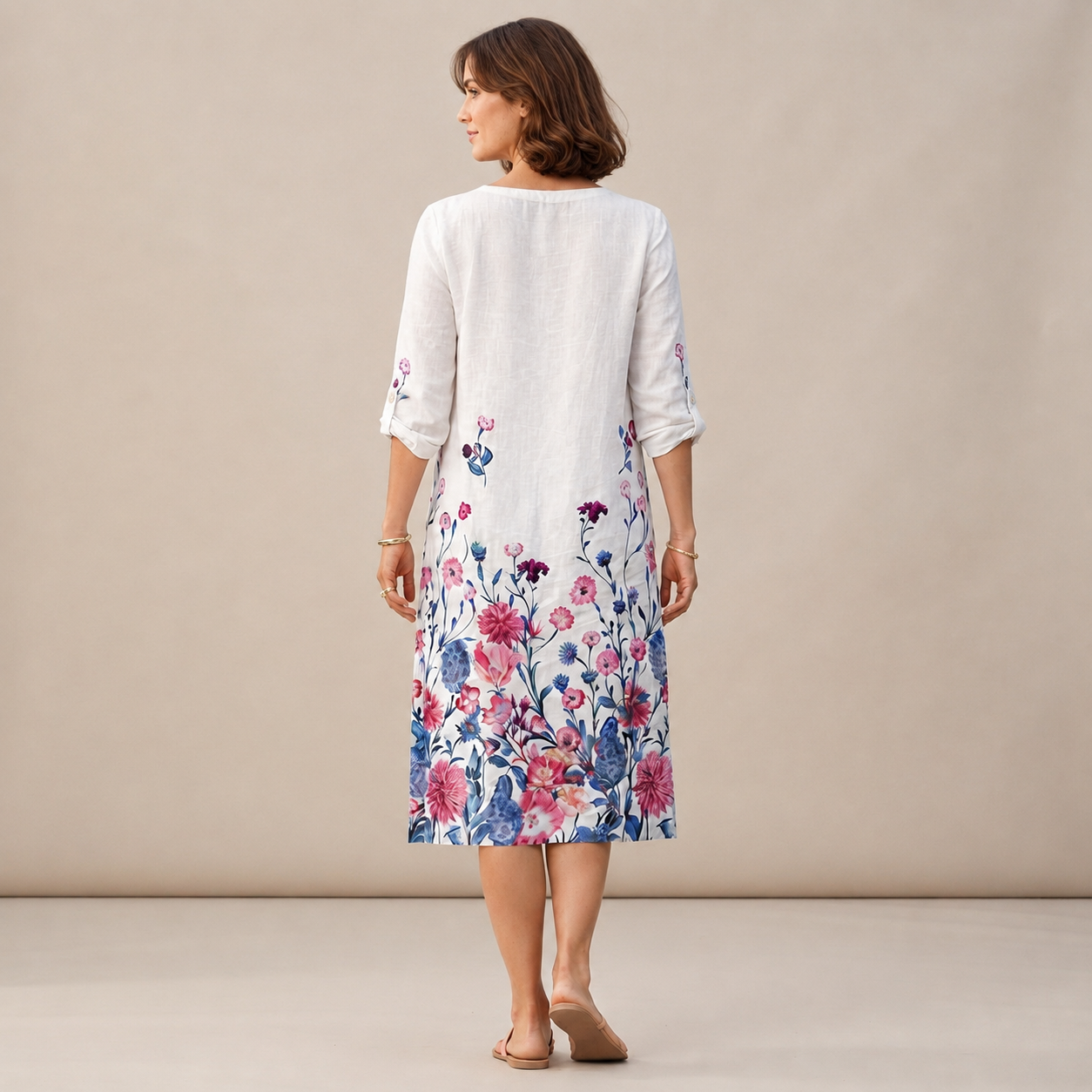 Ninna - Stilvolles und schmeichelhaftes Kleid mit V-Ausschnitt