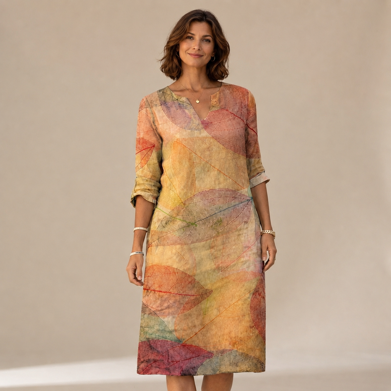 Ninna - Stilvolles und schmeichelhaftes Kleid mit V-Ausschnitt