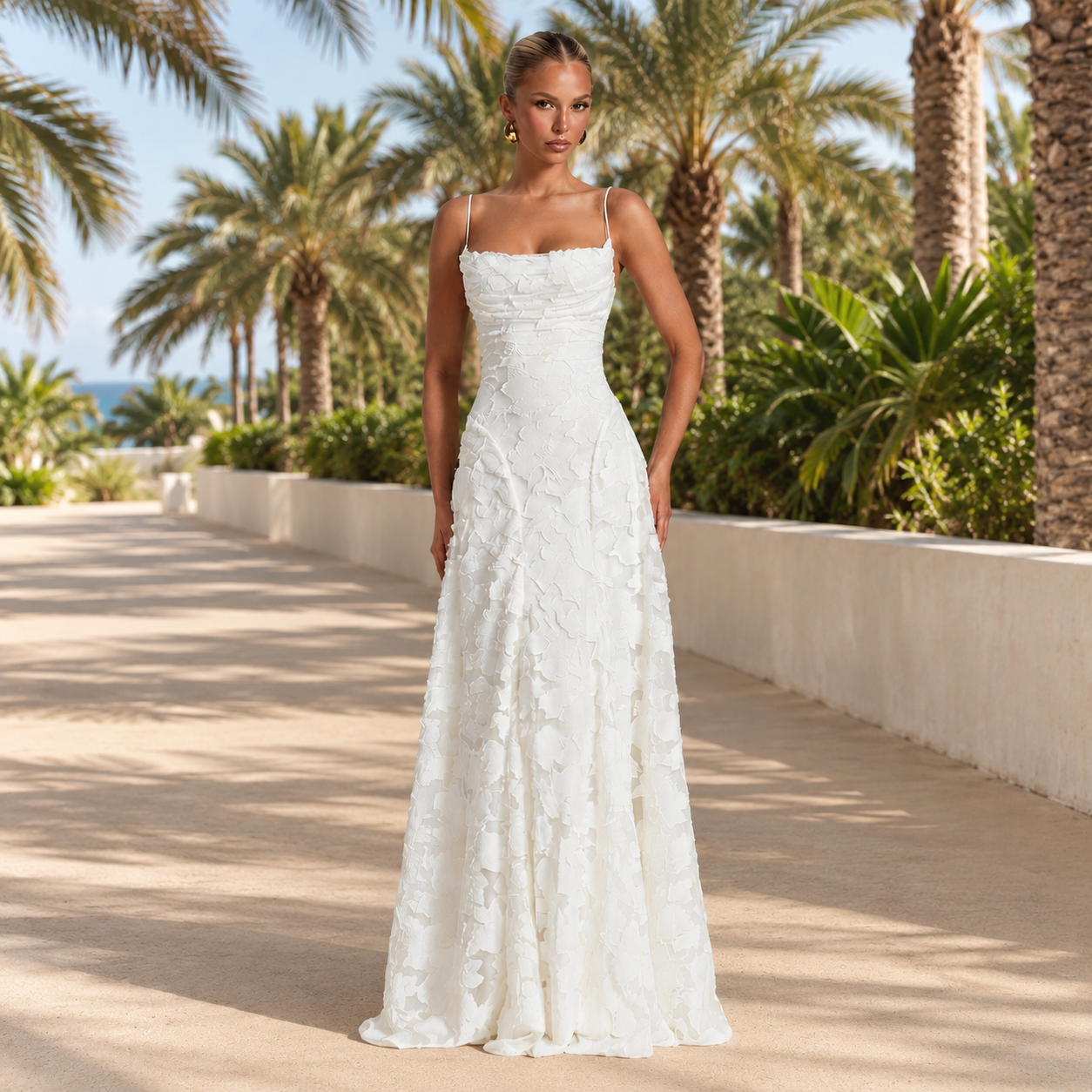 Helena - Stilvolles Maxikleid mit offenem Rücken