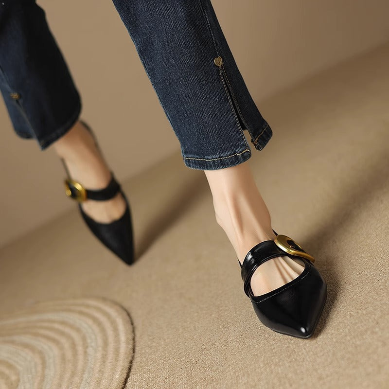 Teegan - Flache Schuhe mit spitzer Form und kleinem Absatz