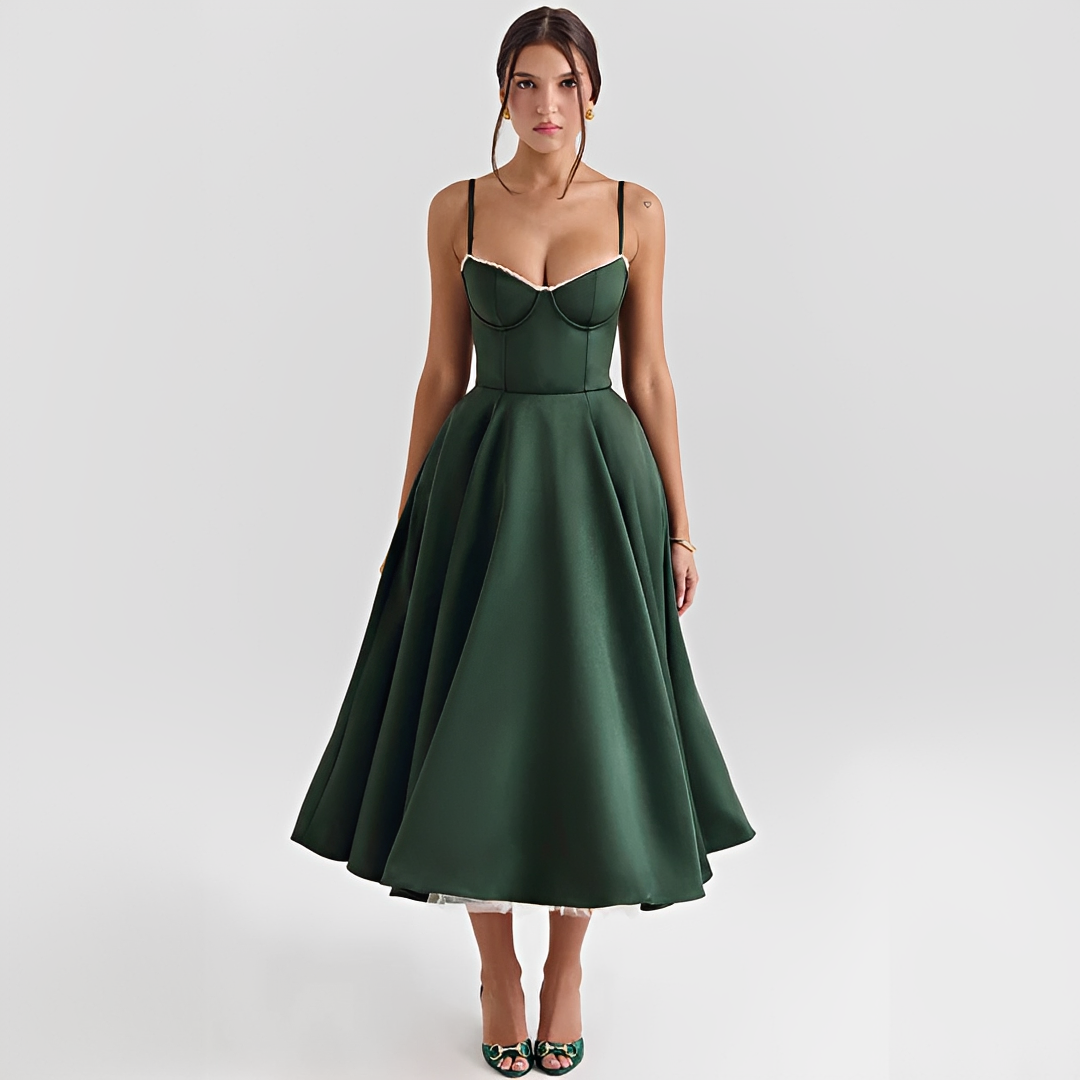 Zendaya - Elegantes Kleid in doppelter Lage