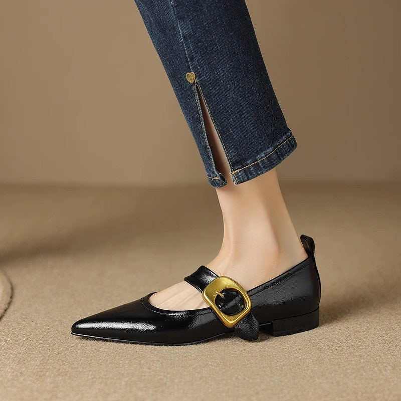 Teegan - Flache Schuhe mit spitzer Form und kleinem Absatz