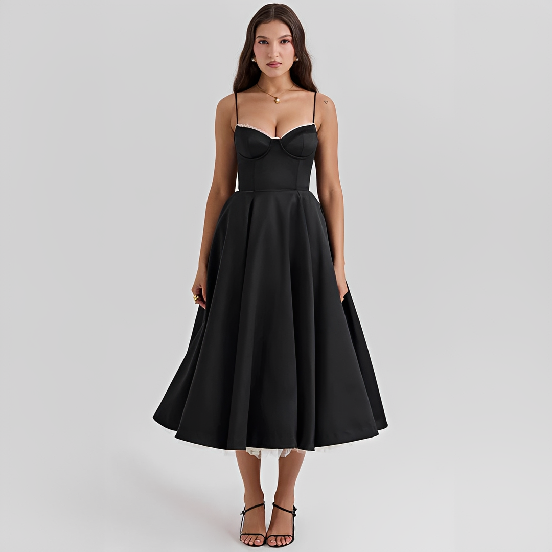 Zendaya - Elegantes Kleid in doppelter Lage