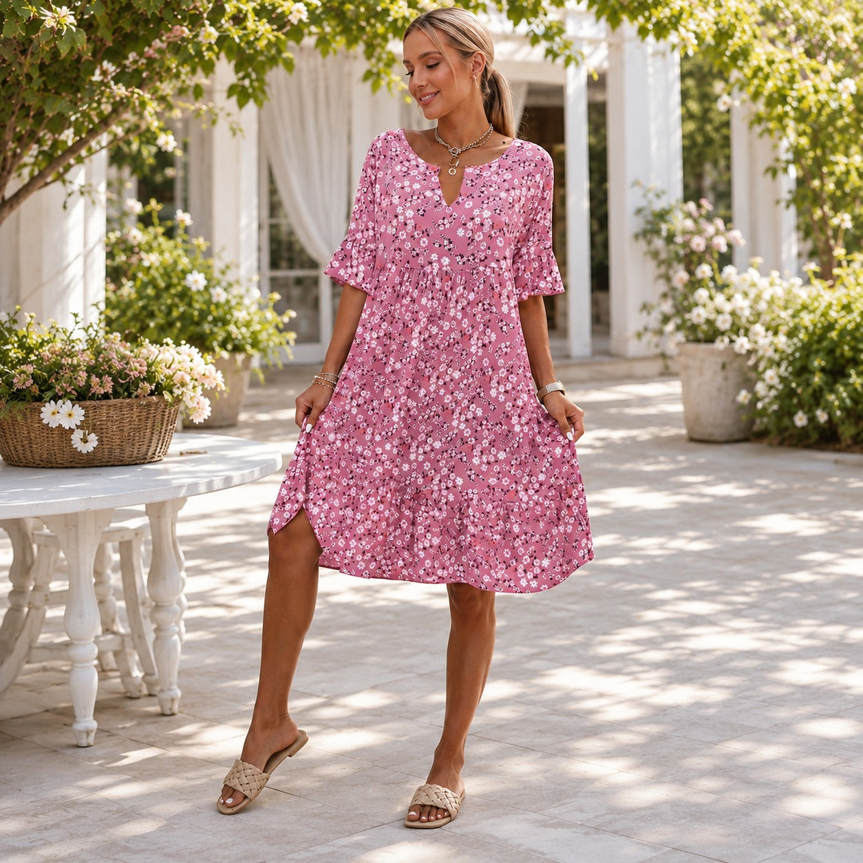 Lilian - Elegantes Kleid mit floralen Mustern und fließendem Schnitt