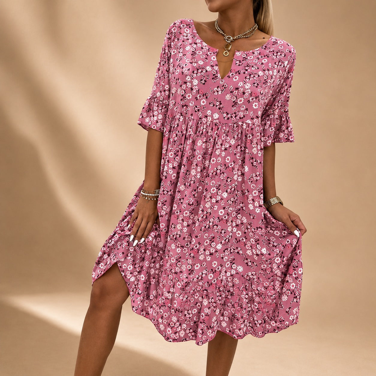 Lilian - Elegantes Kleid mit floralen Mustern und fließendem Schnitt