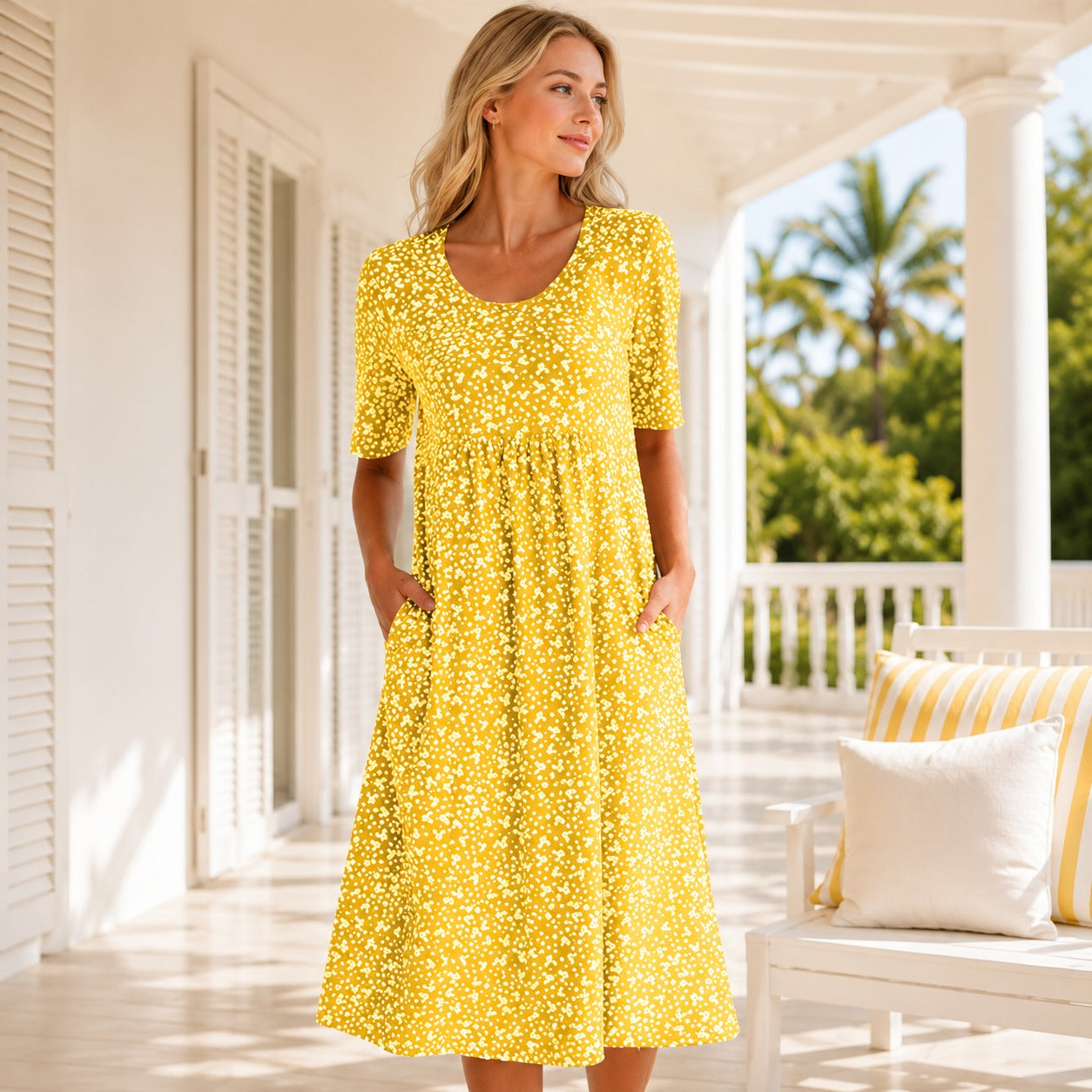 Yasmin - Kurzes Kleid mit Blumendruck und Ärmeln