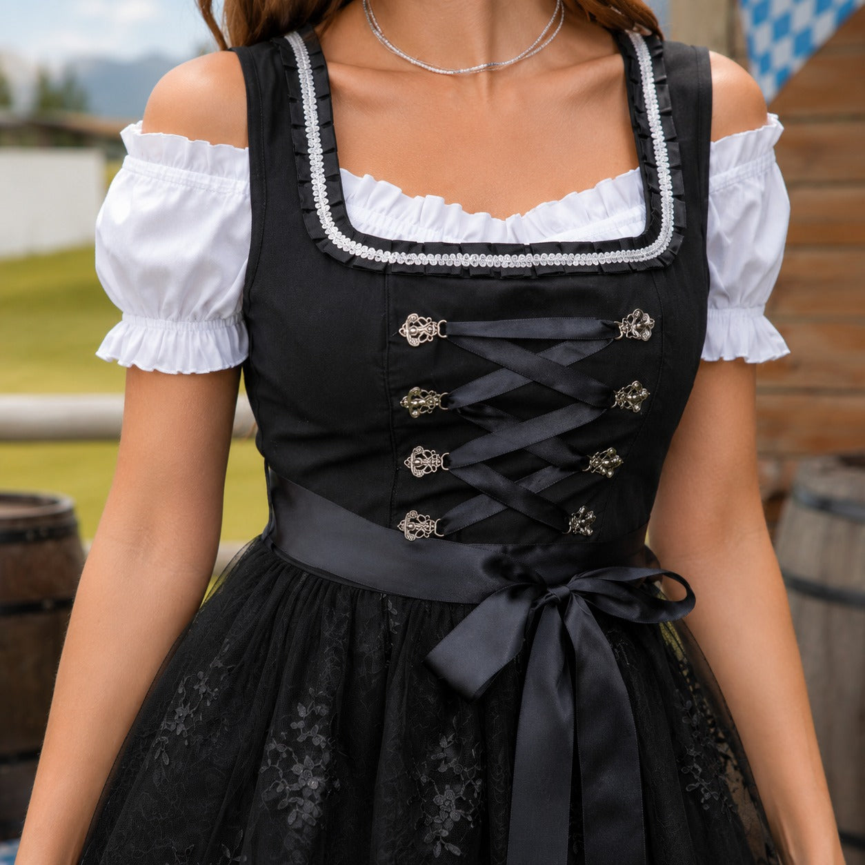 Tyrese - Elegantes, modernes Oktoberfestkleid