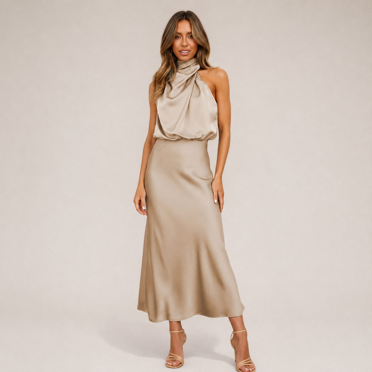 Lillie - Elegantes Neckholder-Kleid