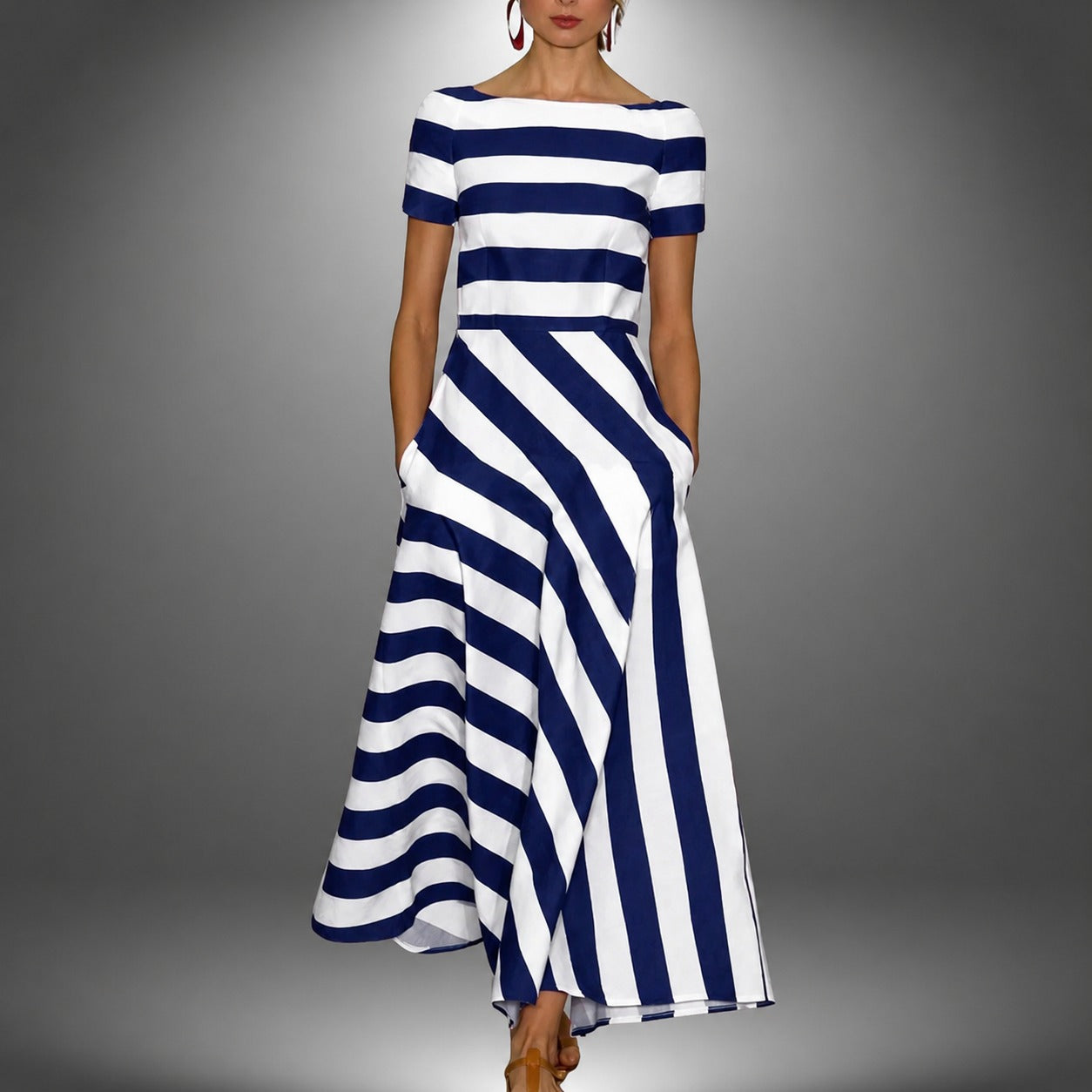 Darcie - Langes Kleid mit gestreiftem A-Linien-Design