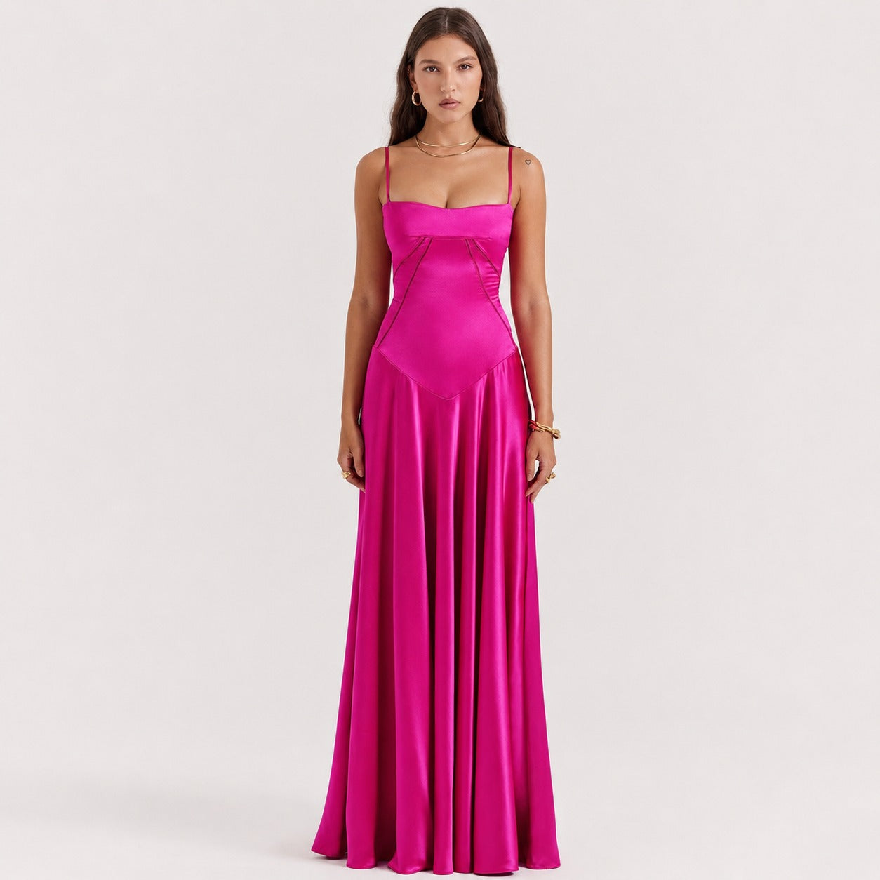 Jazmine - Schickes, eng anliegendes Maxikleid