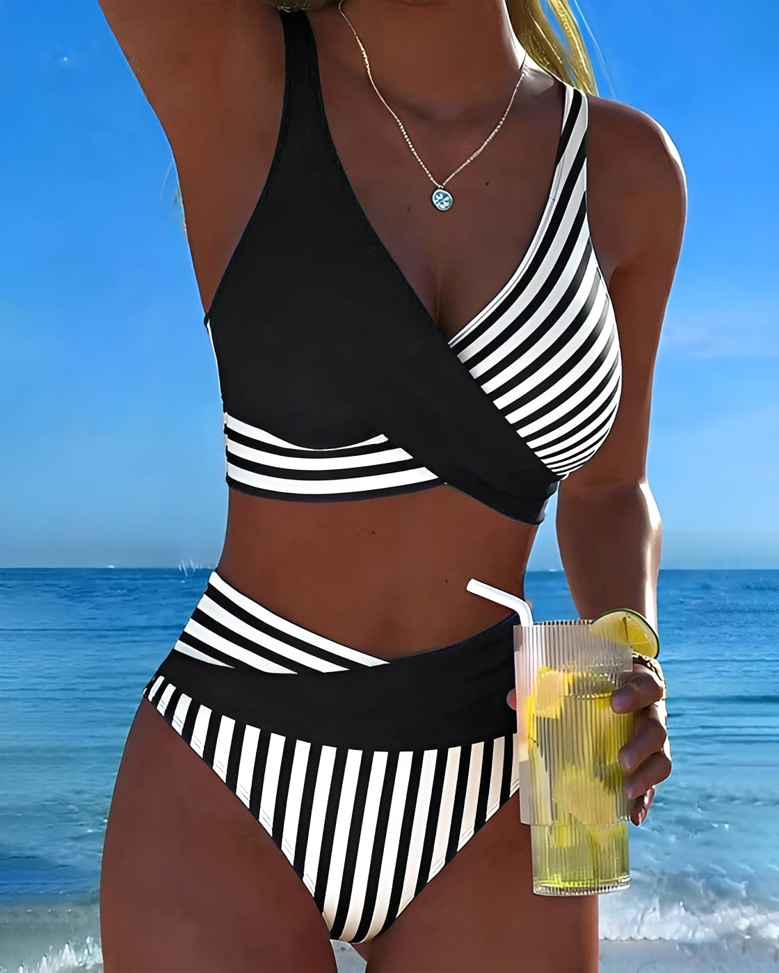 Angelica - Schicker Gestreifter Bikini