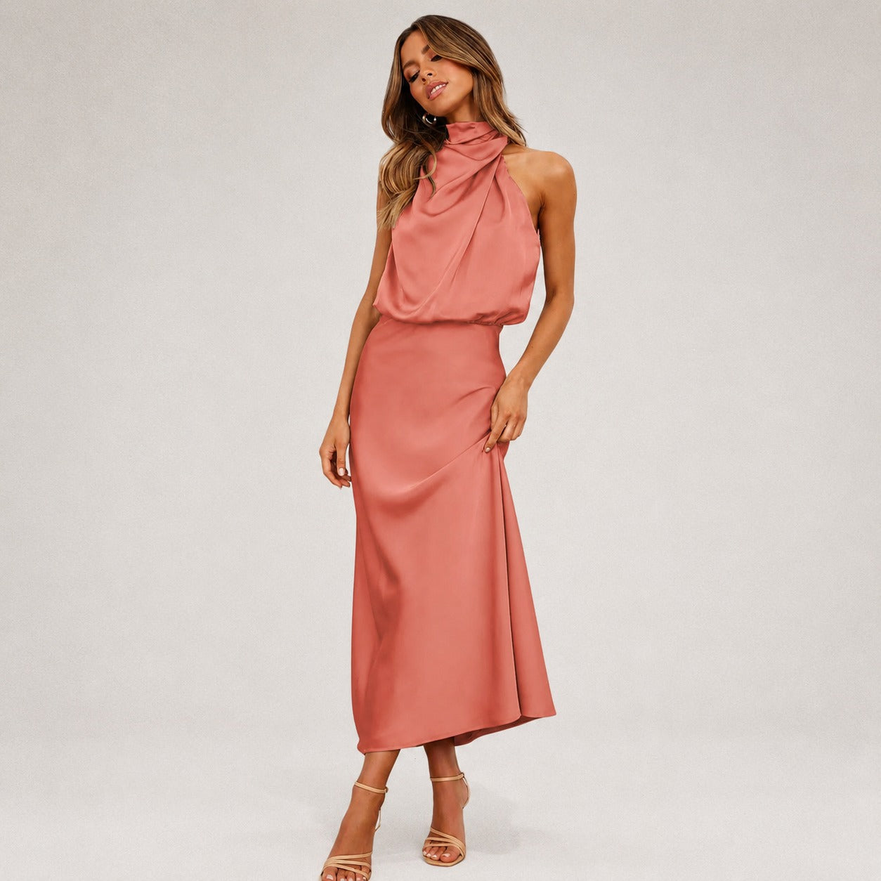 Lillie - Elegantes Neckholder-Kleid