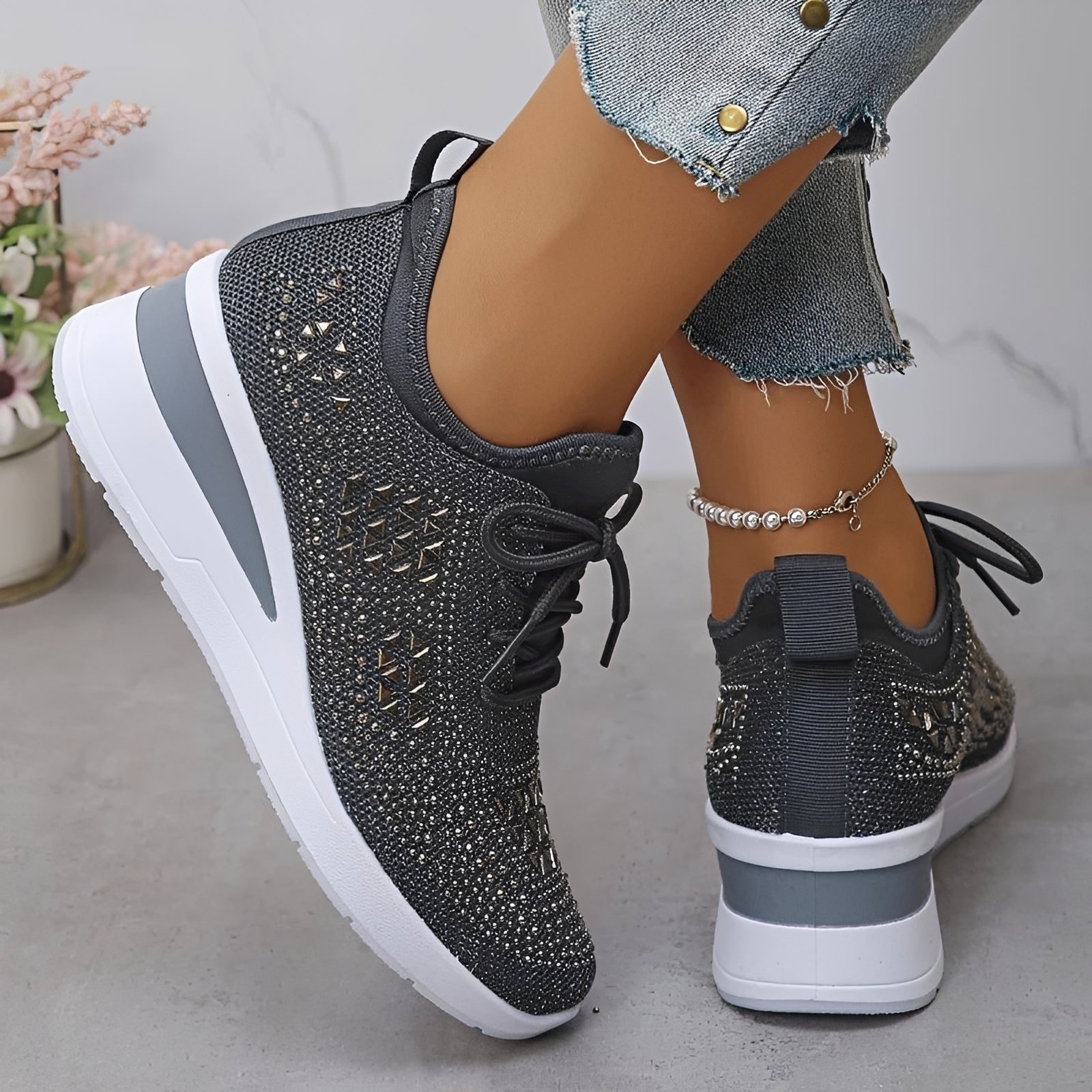 Elodie - Modische und bequeme Sneakers mit glänzenden Akzenten