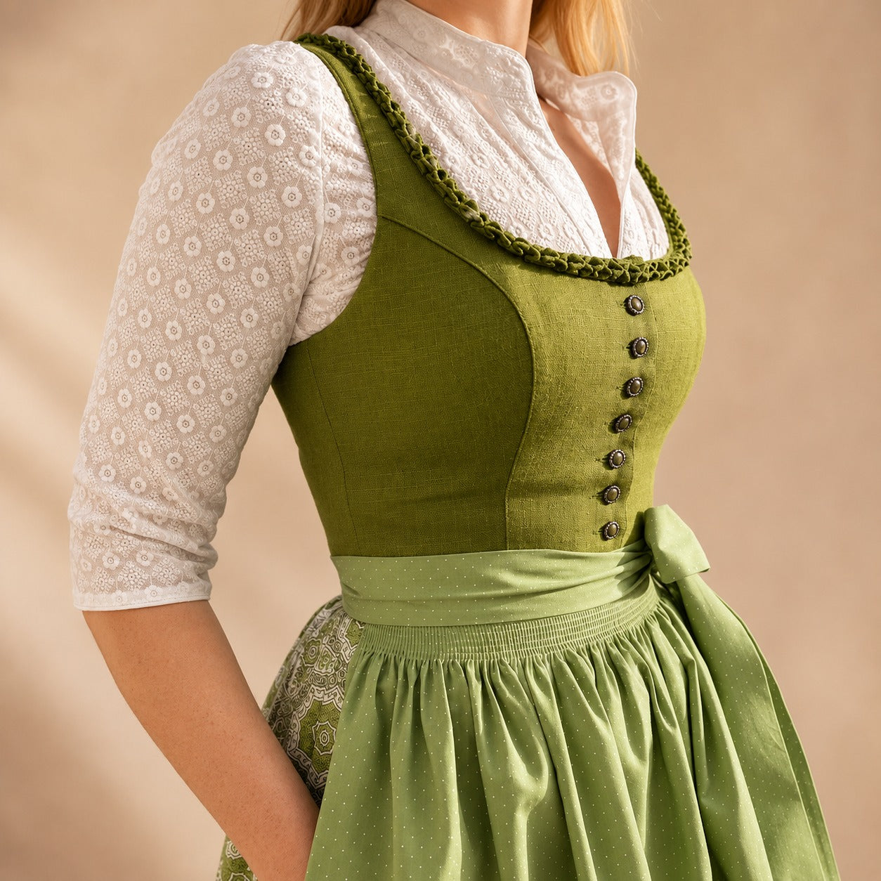 Cora - Traditionelles Oktoberfestkleid mit Schleifendetail