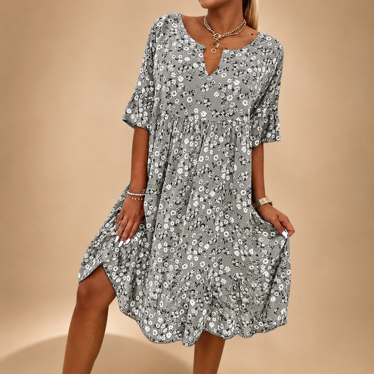 Lilian - Elegantes Kleid mit floralen Mustern und fließendem Schnitt