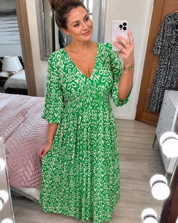 Yvonne - Schickes Kleid mit Details