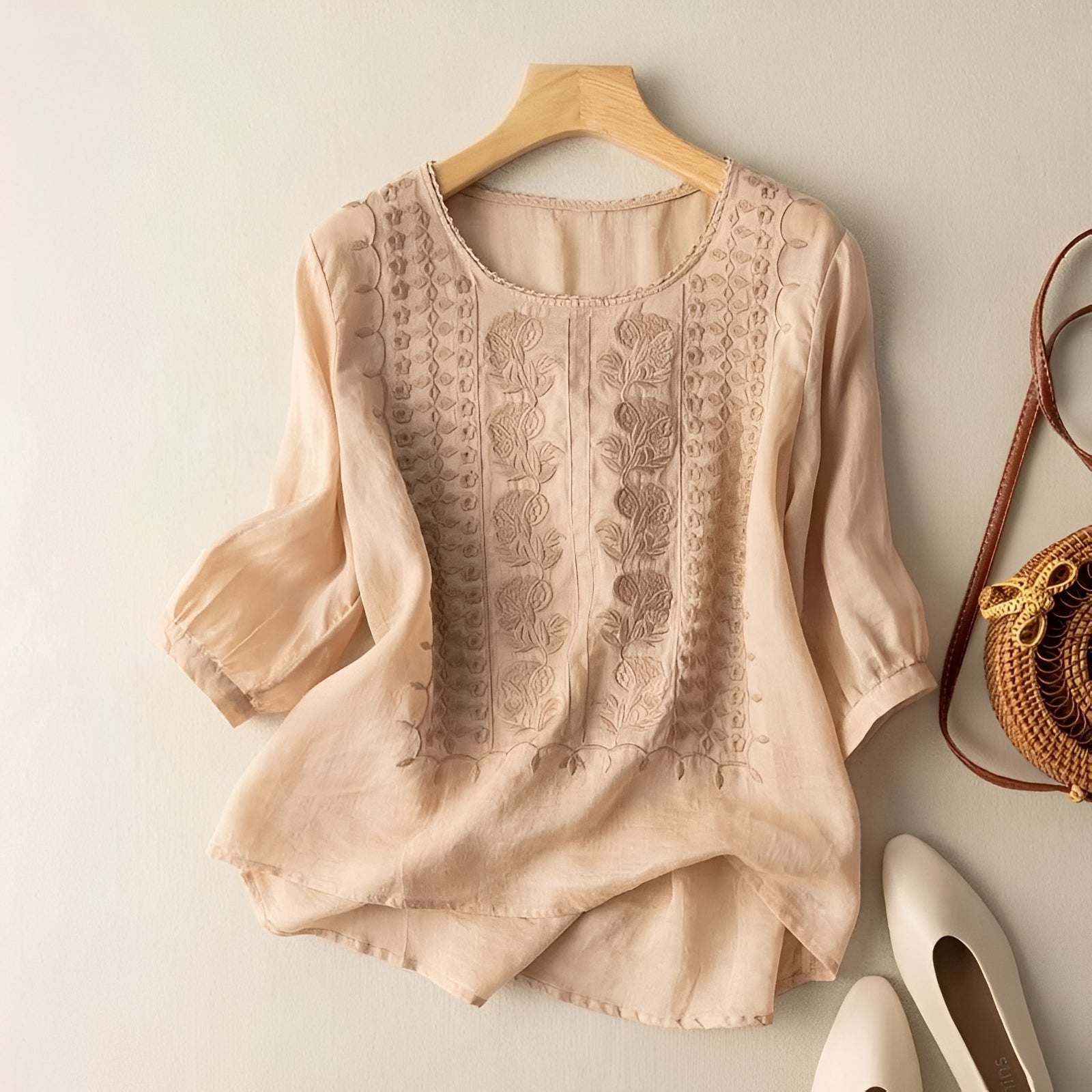 Daniyal - Luftige Bluse mit gesticktem Muster