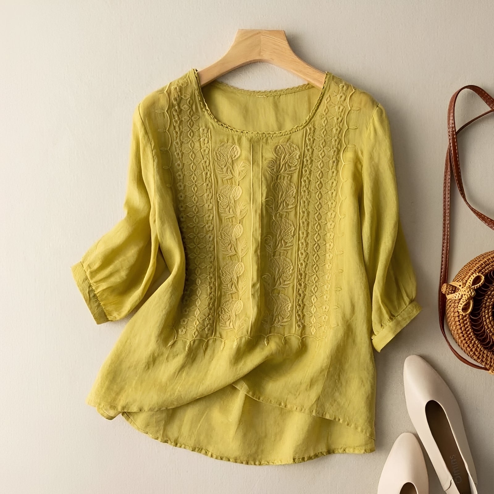 Daniyal - Luftige Bluse mit gesticktem Muster