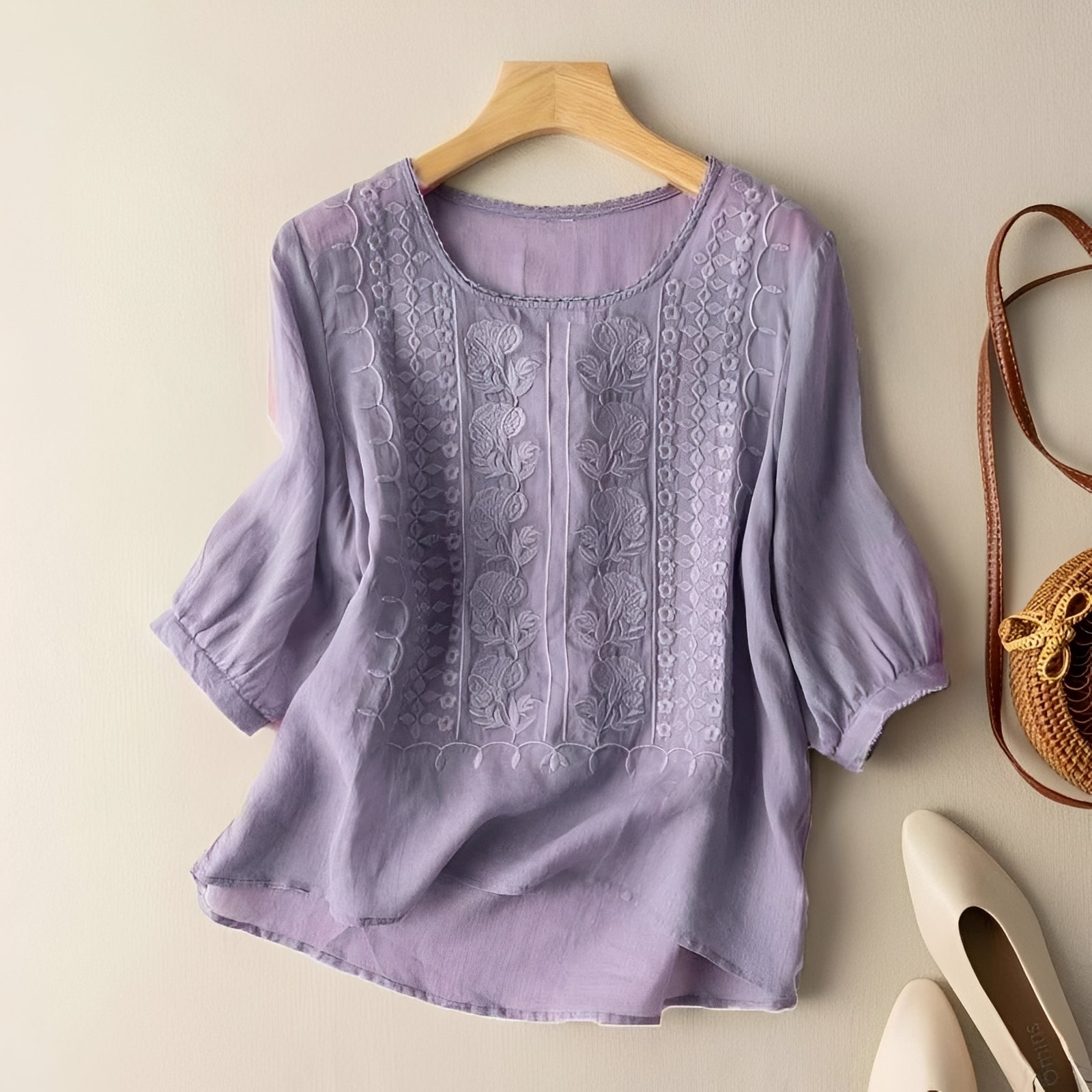 Daniyal - Luftige Bluse mit gesticktem Muster