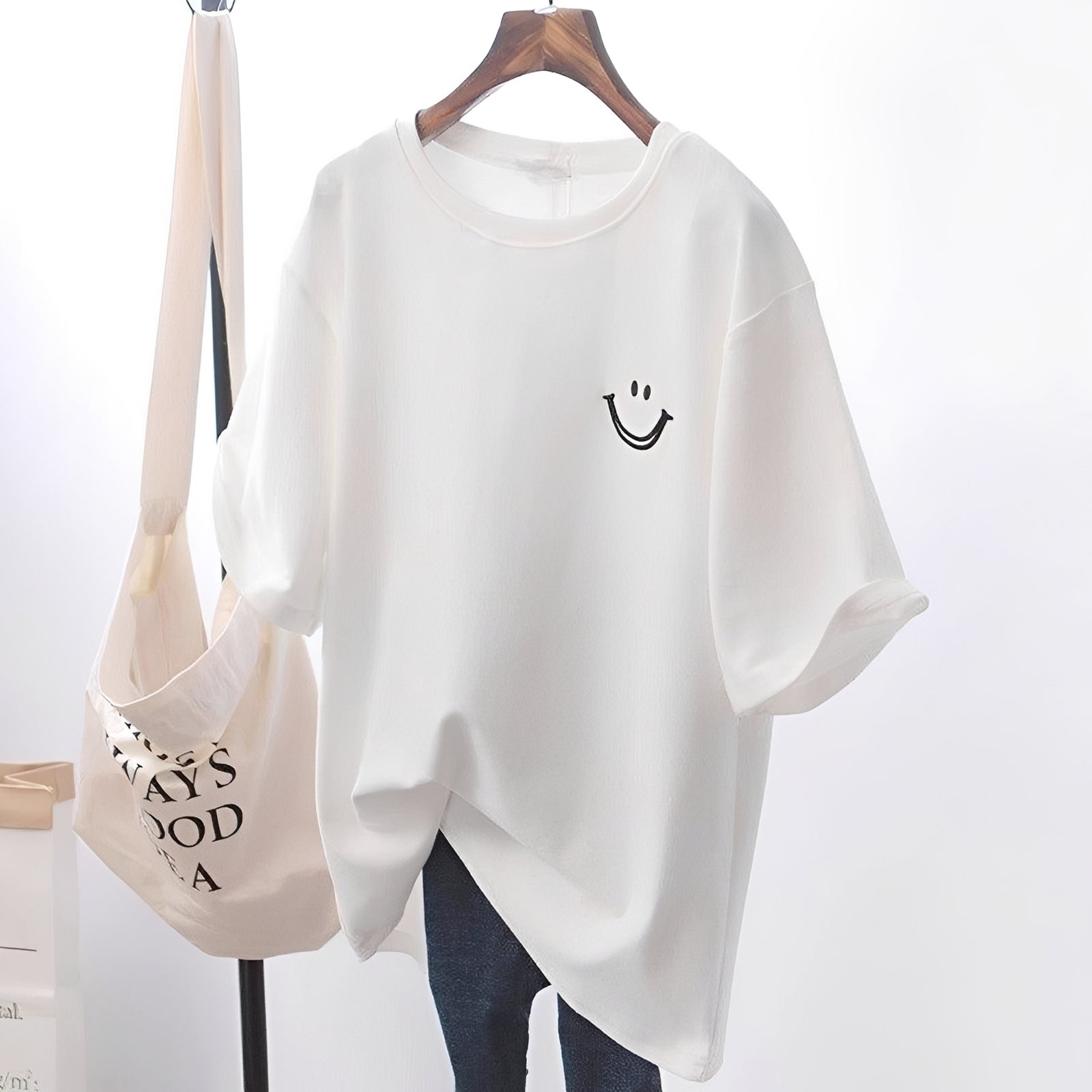 Selina - Zeitgemäßes T-Shirt mit Muster